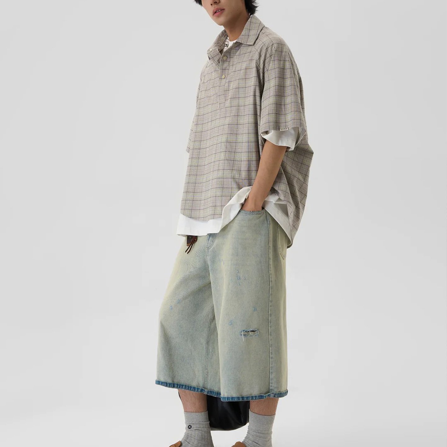 Oversized Plaid Short Sleeve Pullover Shirt - Image 4