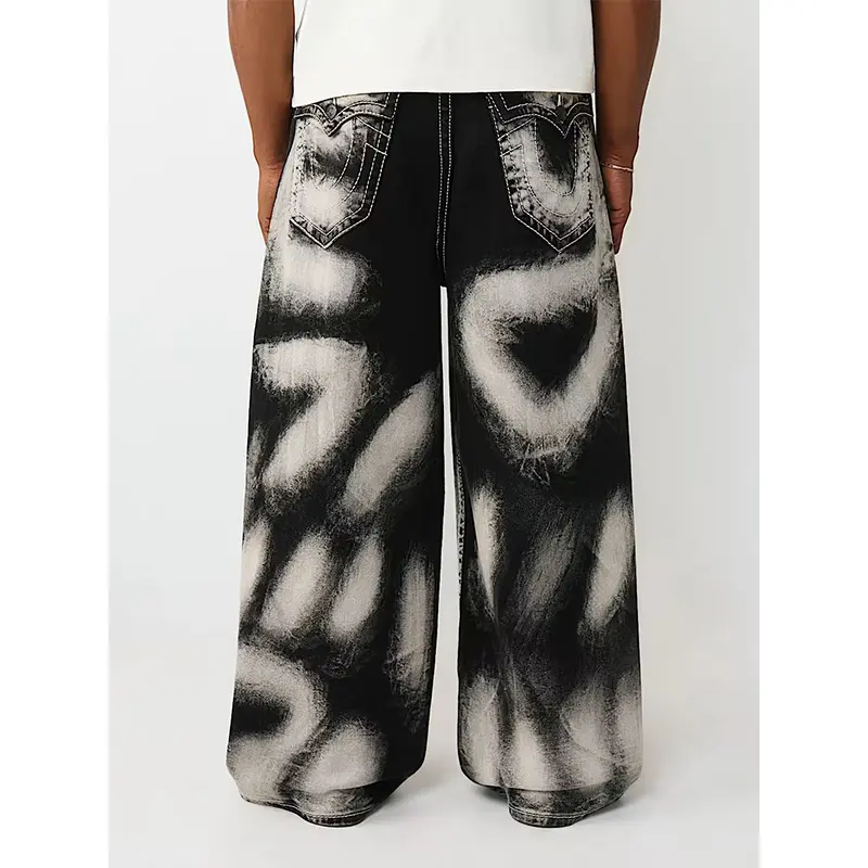 Spray Printing Washed Loose-fit Men's Jeans